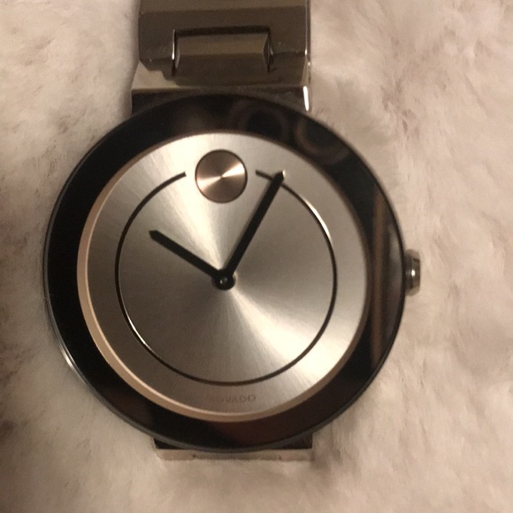 Movado BOLD Evolution 34 mm stainless steel case bracelet silver-toned dial - Picture 2 of 7
